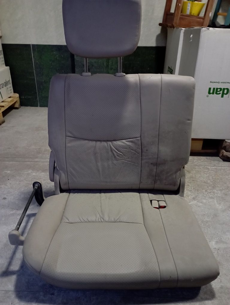 Кресло Toyota Sienna