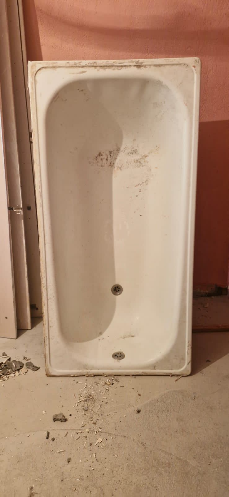 Продам ванну неплохую