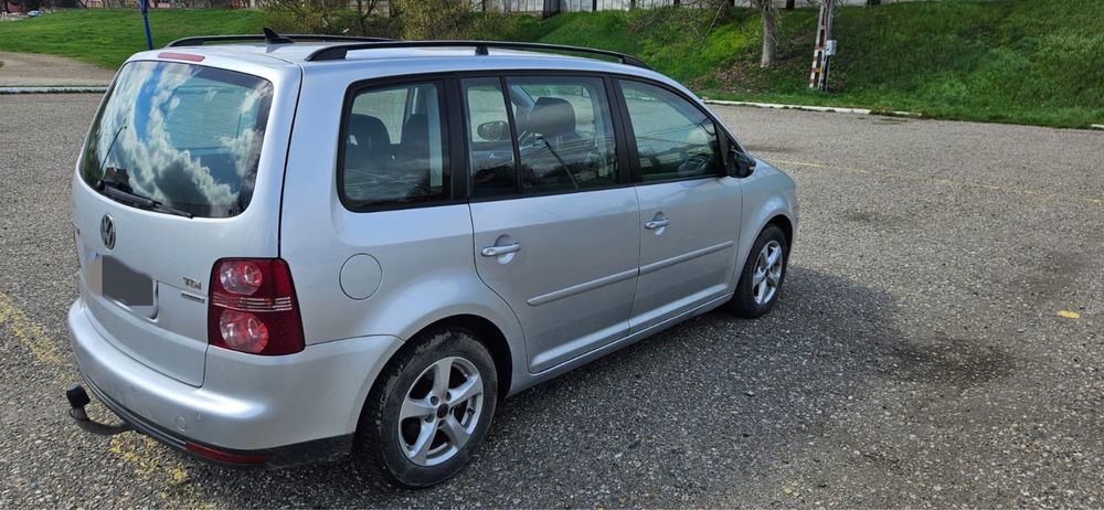 Vând Volkswagen Touran 19TDI/2010
