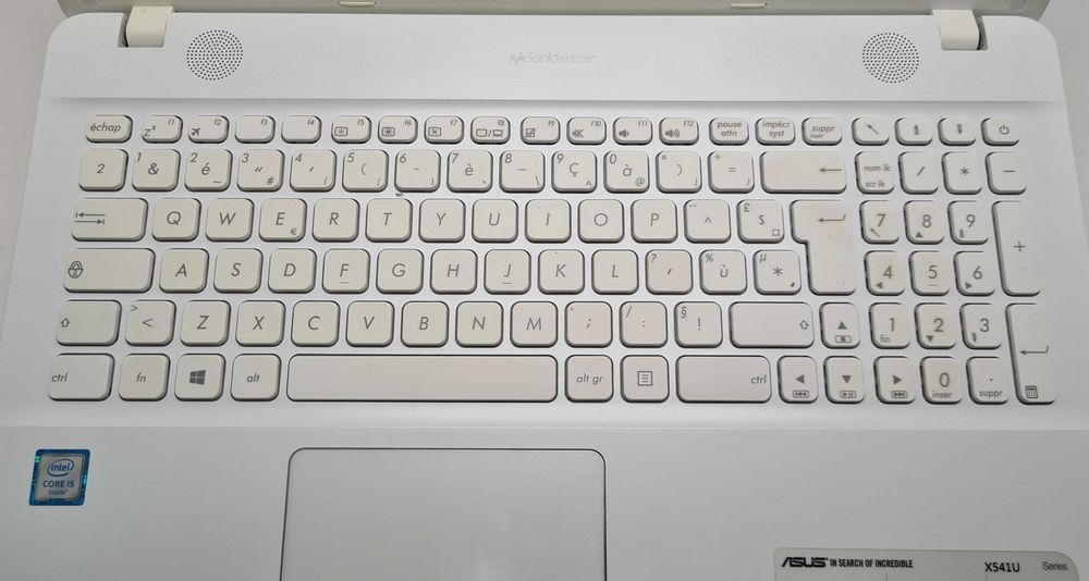 Asus X541U  i5 6200/8GB/240SSD