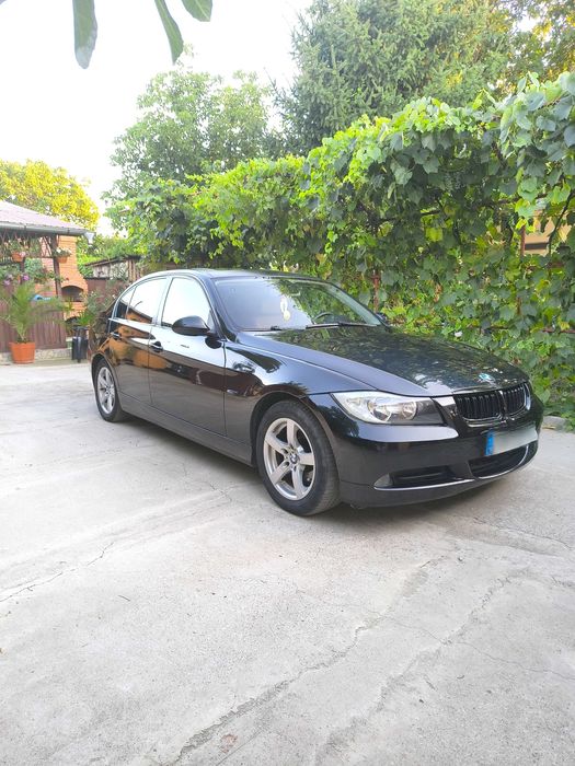 Vând BMW e90 318d 2008