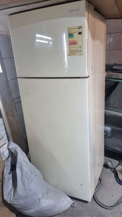 Холодильник Samsung