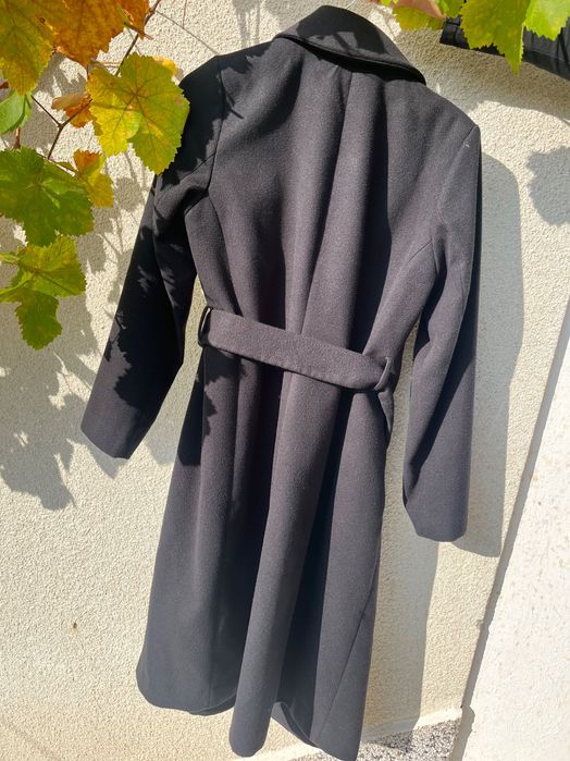 Черно палто H&M в отлично състояние