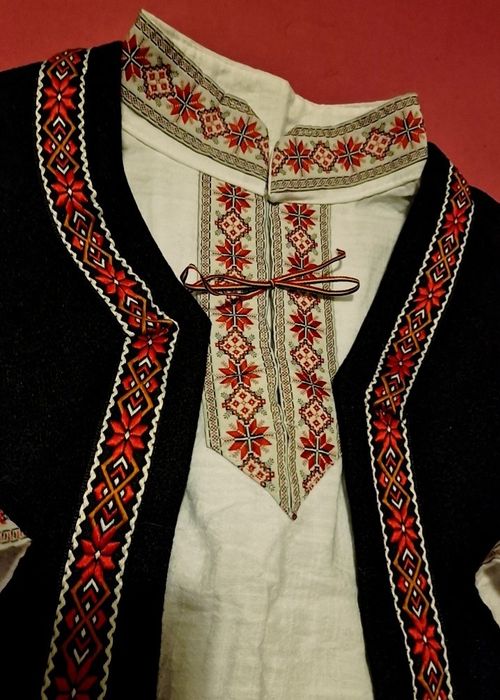Vesta traditionala cu ie bumbac