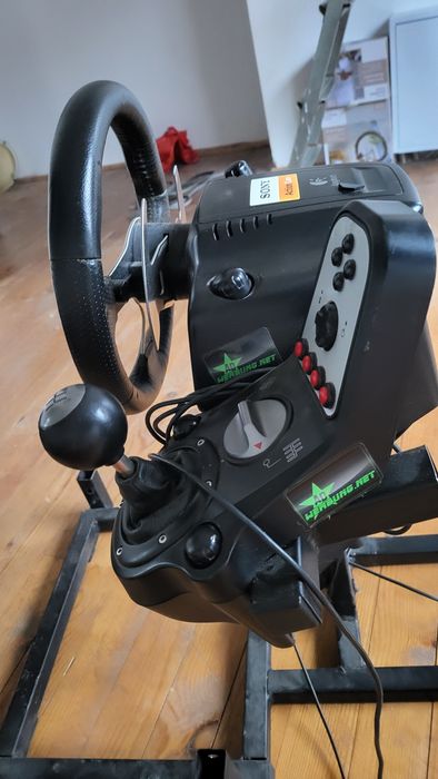 Геймърски волан Logitech g25 съвместим с playstation pc компютър