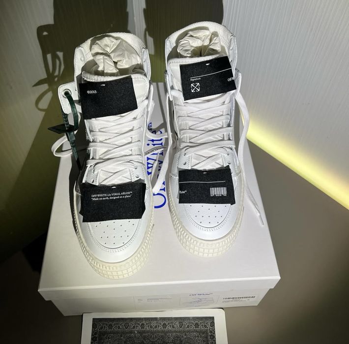 Adidasi off white court 3.0