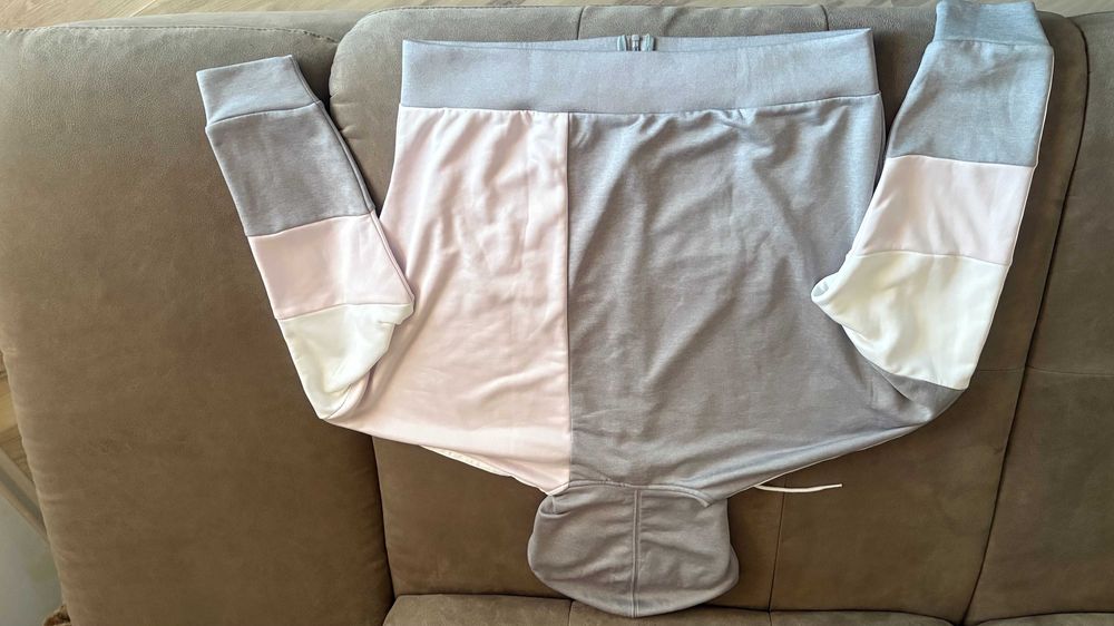 Дамски анцунг комплект Адидас, без забележки!