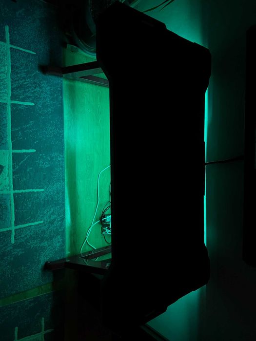 Birou gaming 120×60×70 cu cadru metalic tip Z - ARGB custom