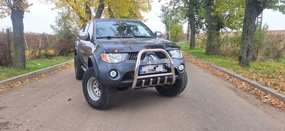 Mitsubishi l200 4x4 roti 33 inch
