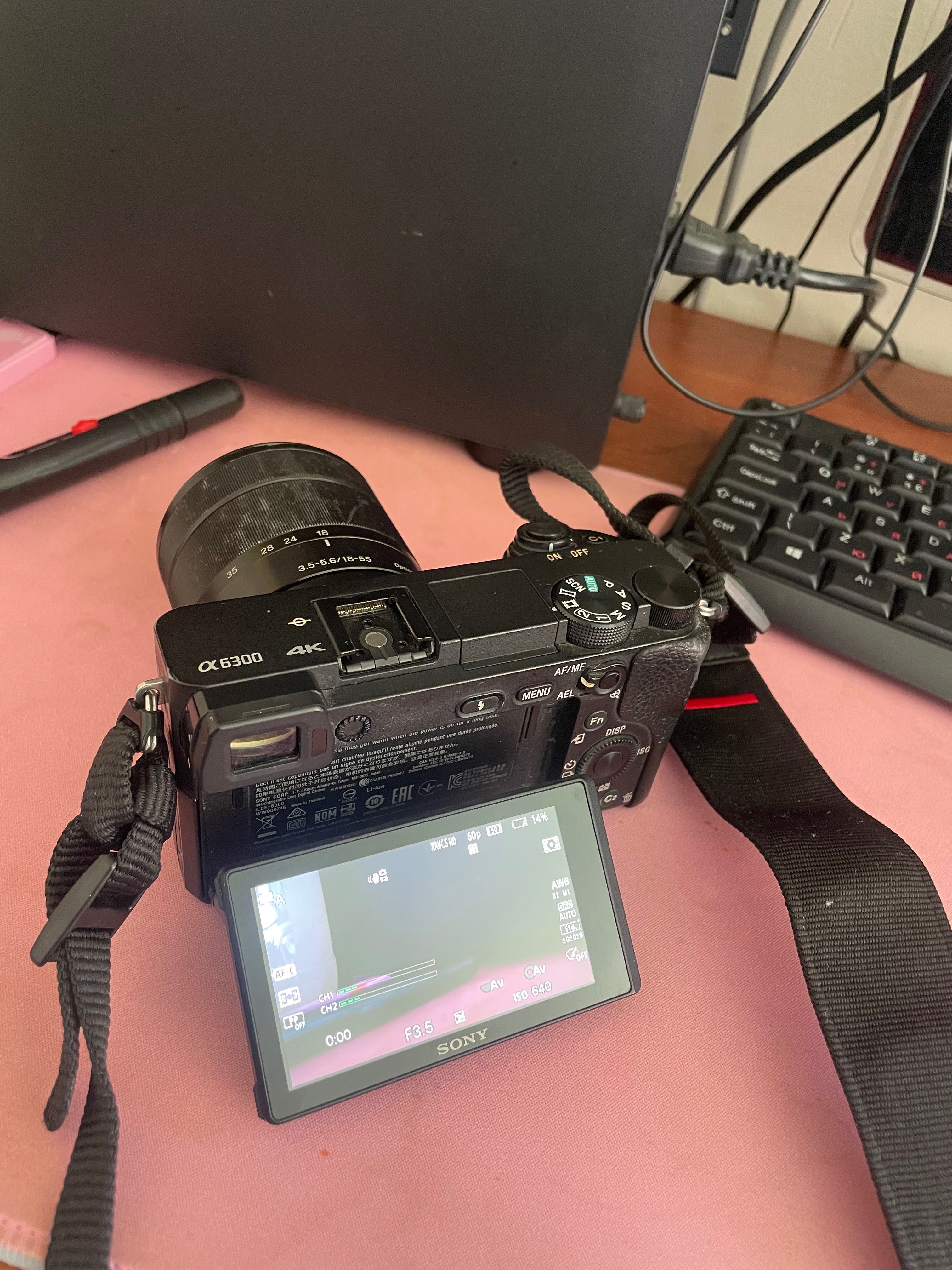 Sony a6300+Obektiv 18 55 ,две батери и зарядно+Карта памет