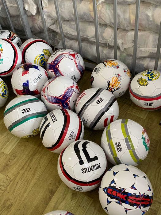 Futbol, voleybol, gandbol, basketbol toplari koptoklari Мяч