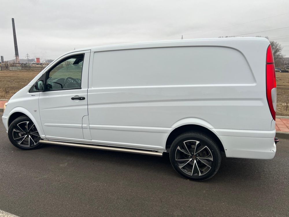 Mercedes Vito long