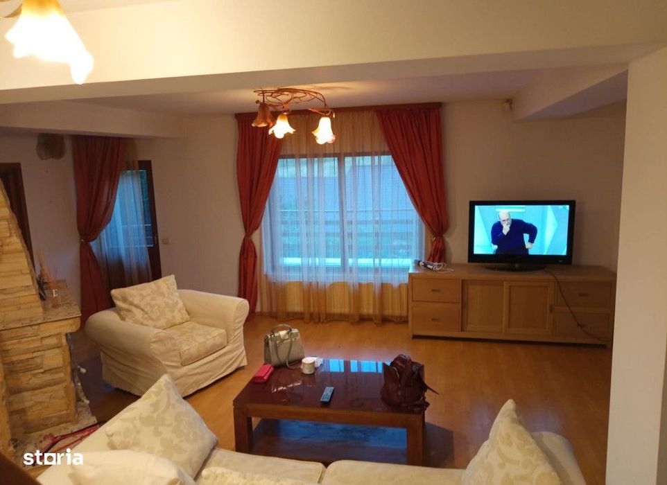 Casa 5 camere Bucium , 200 metri Cod:160506