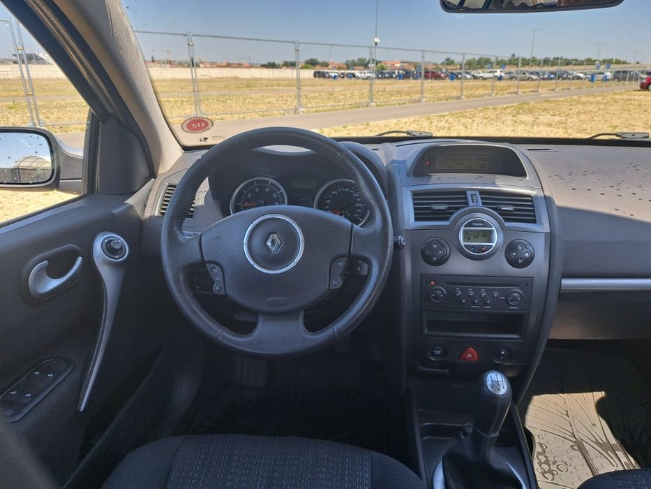 Vând Renault Megane 1.6 benzina