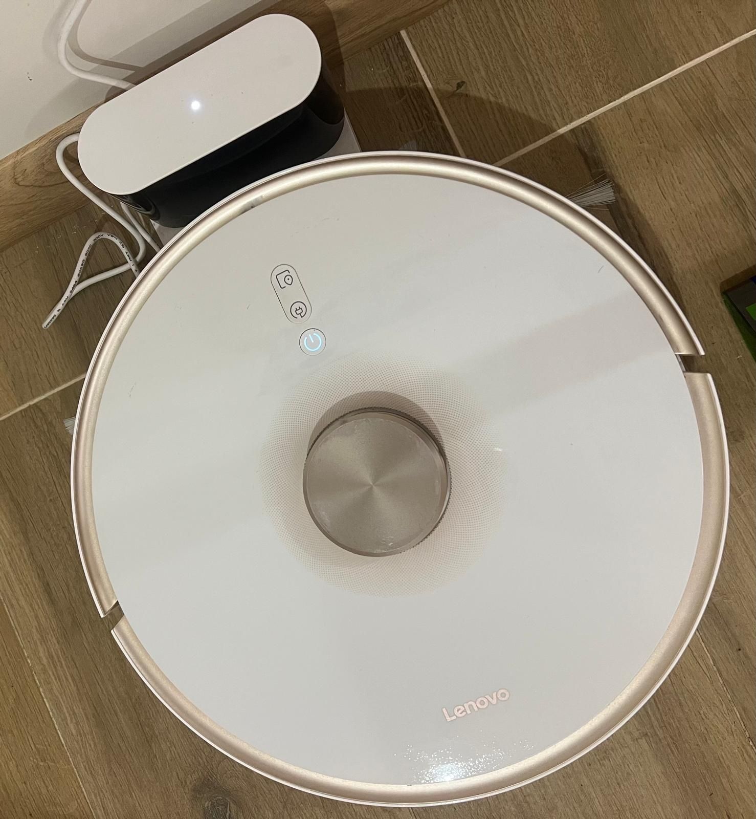 Lenovo Cleaner T1S
Роботът е заку