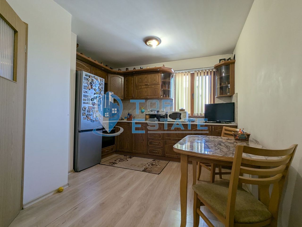 Продава се Двустаен апартамент в Лясковец - 77 кв.м за 1072 €/кв.м - Снимка #2
