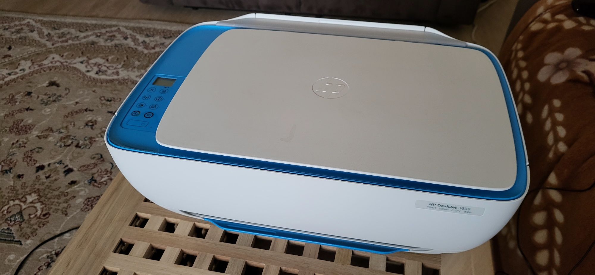 Multifunctional HP Deskjet 3639 All-in-One, Wi-Fi, Alb, ca și noua.