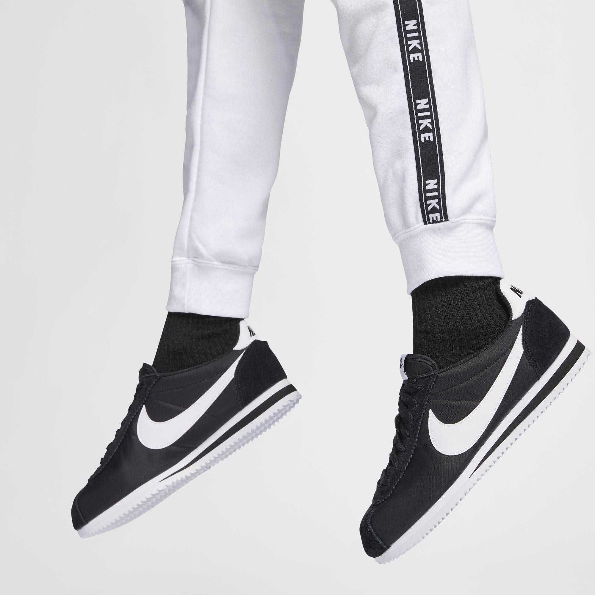 Найк Nike Sportswear Pant женско долнище долница размер М