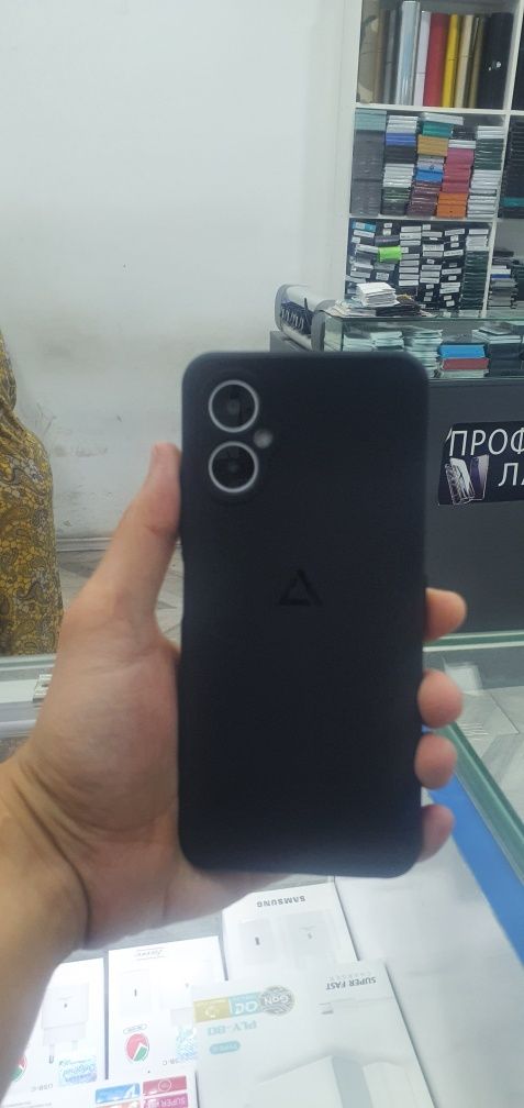 Ajib i1 4/64 gb yangi