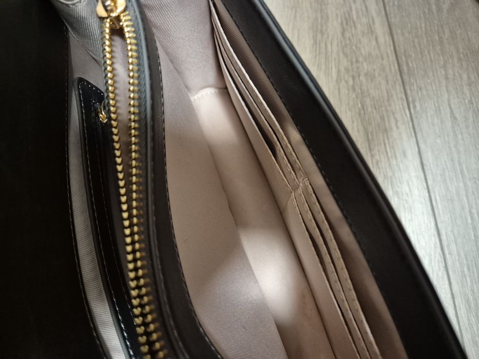 gentuta Liu Jo cu lanț auriu