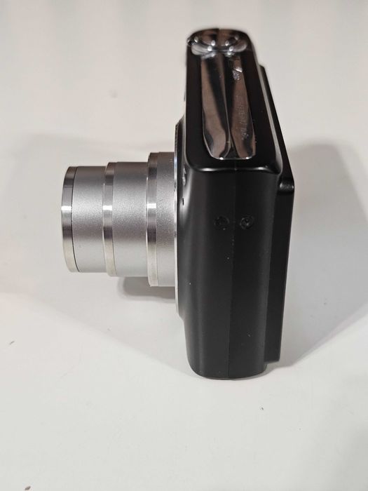 Y2K Aparat foto digital compact Casio Z200 10.1MP 4x Zoom