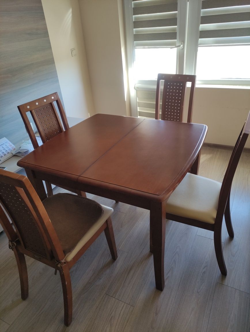 Кухненска маса със столове  Явор