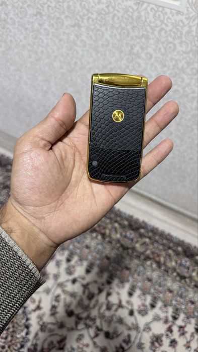 Motorola v8 gold sim kartali zor sastayanya