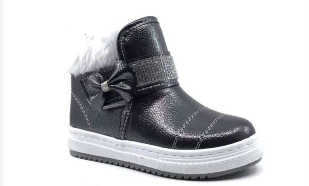UGG uri pentru fetite
