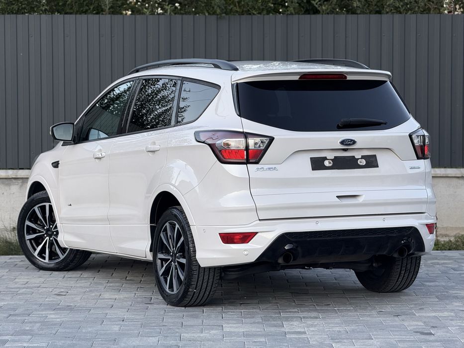 Ford Kuga ST Line 4x4 183cp Panoramic