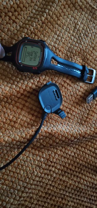 Ceas alergare sport Garmin Forerunner 10, Rosu/Negru