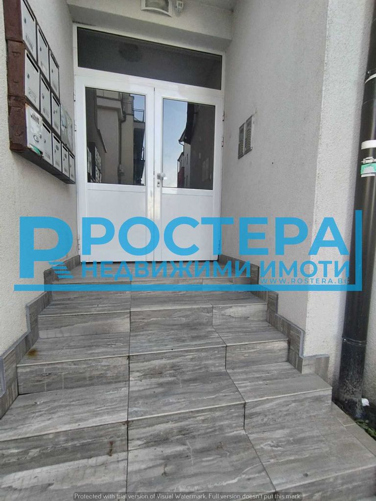 Продава се Тристаен апартамент в Търговище, Вароша - 86 кв.м за 913 €/кв.м - Снимка #15