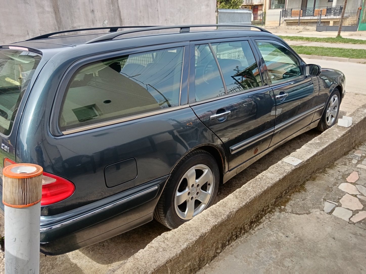 Продавам Mercedes-Benz E270 Cdi 2001