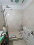 Vand garsoniera in curs de renovare