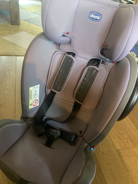 Scaun CHICCO - isofix