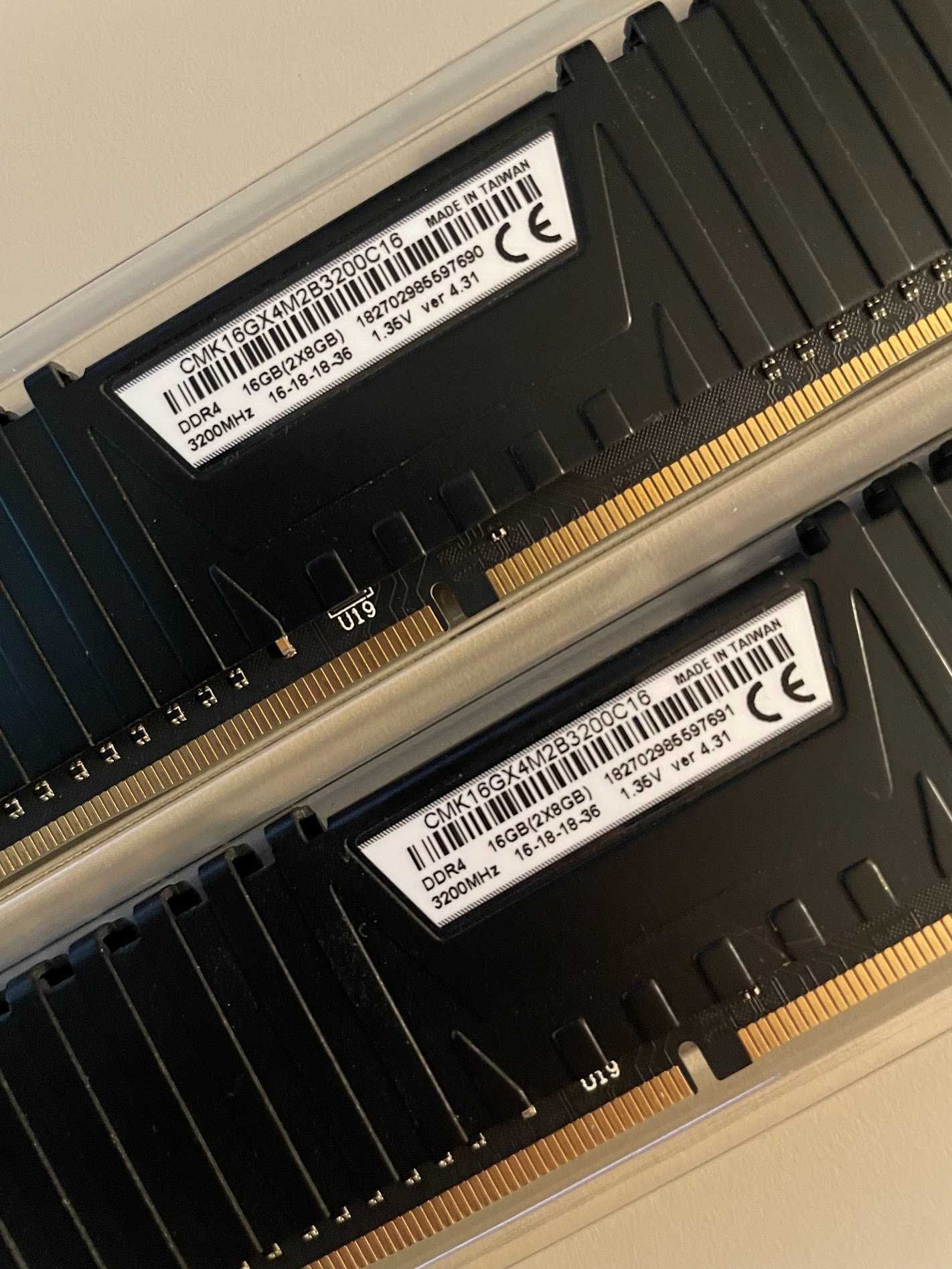 Corsair VENGEANCE LPX 16GB (2 x 8GB) DDR4 DRAM 3200MHz C16 - Black