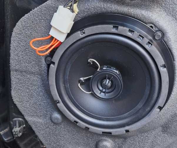 Boxa auto NOUA+rama adaptoare usa fata/spate Ford Focus/Fiesta/Mondeo