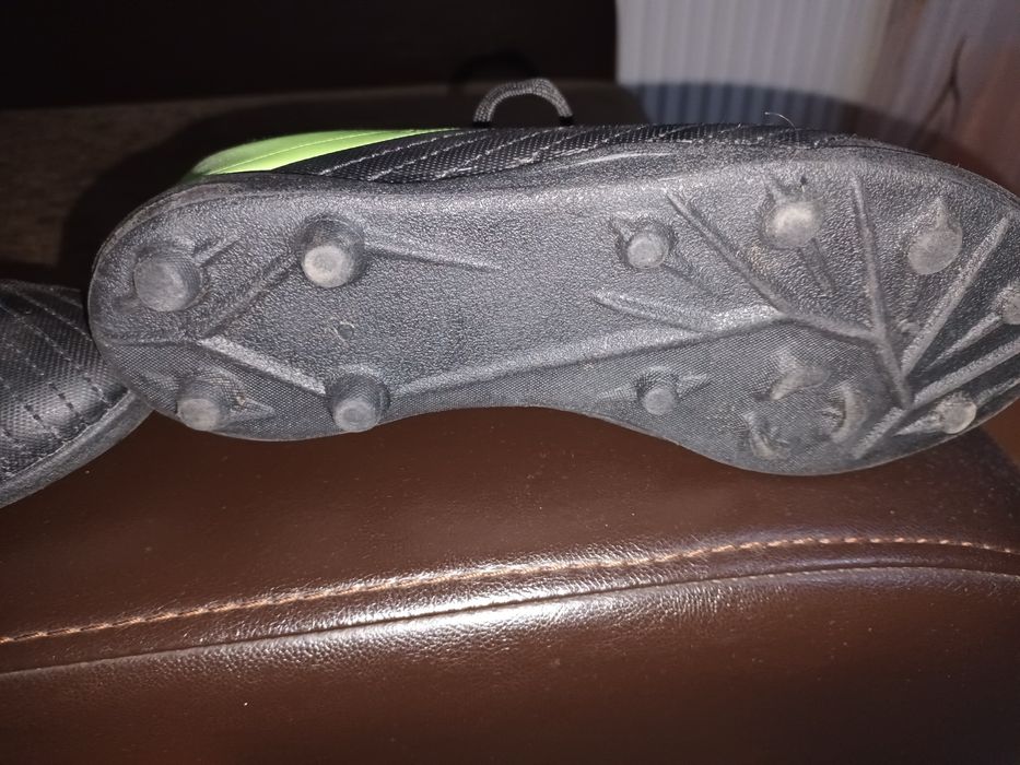 Adidași pentru fotbal