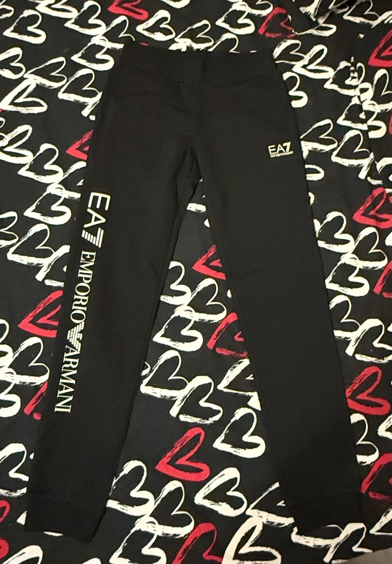 Чисто нови долнища Armani