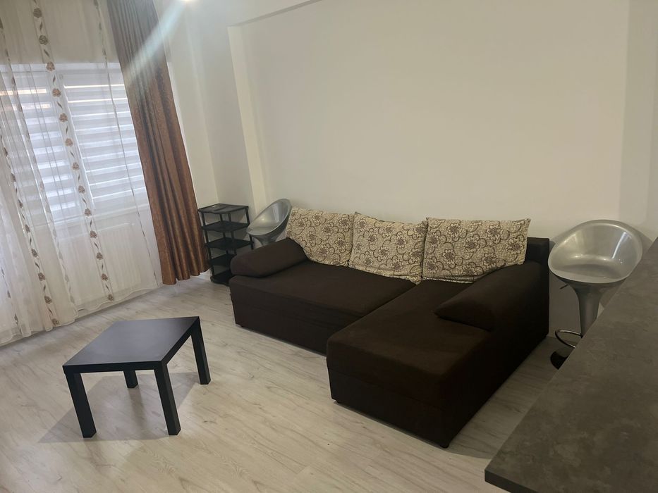 Studio de inchiriat ( dormitor +living +bucatarie+baie)