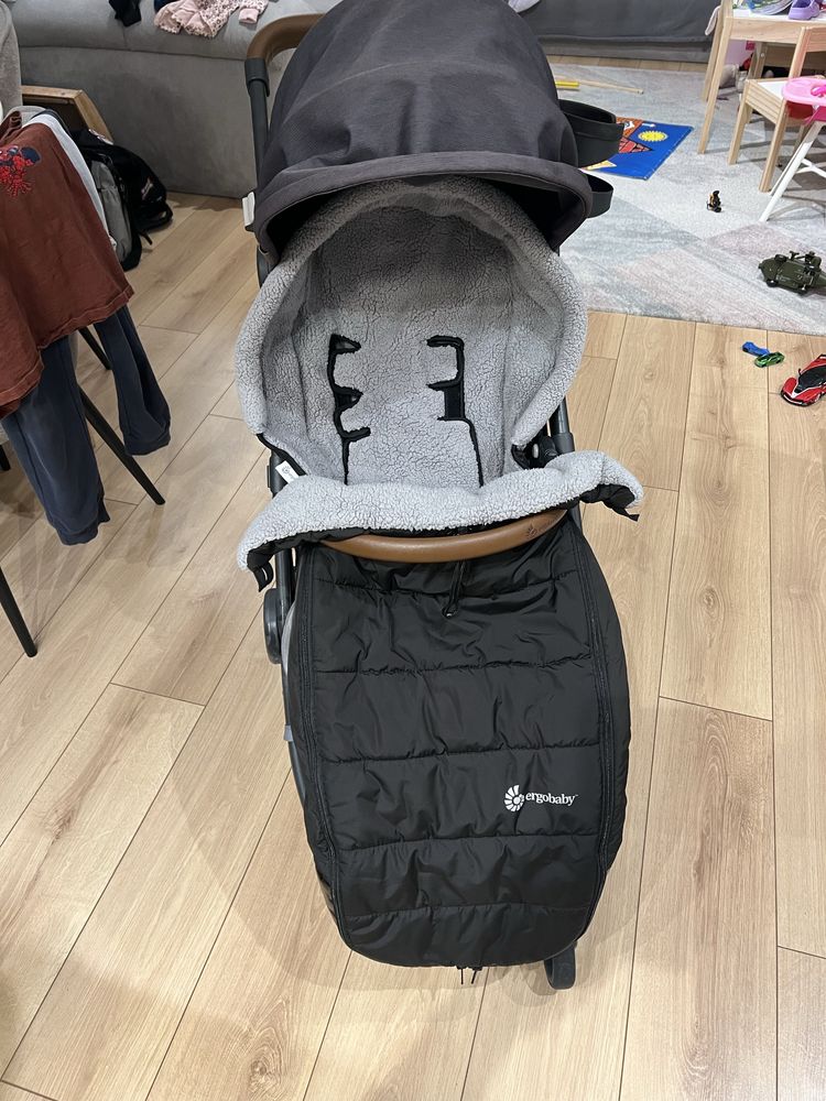 Детска количка Ergobaby Metro+ Deluxe (London Grey) + зимно чувалче