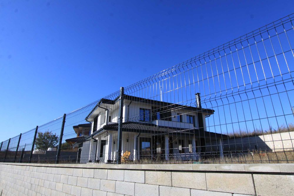 Продава се Къща в с. Гурмазово, Област София-област - 268 кв.м за 1956 €/кв.м - Снимка #2