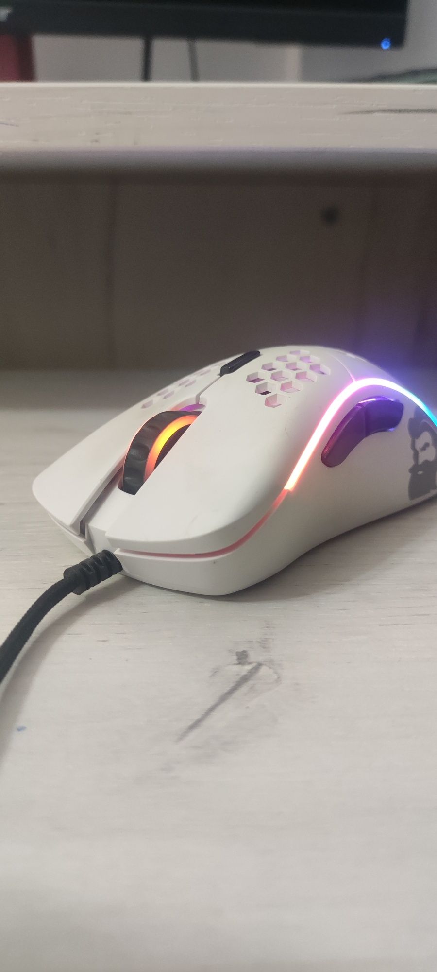 Mouse gaming  cu fir