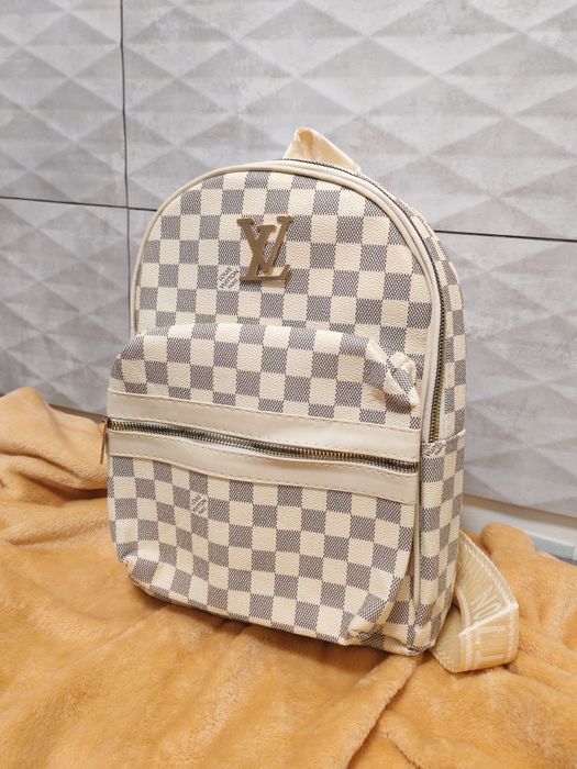 Rucsac ideal pentru doamne și domnișoare!