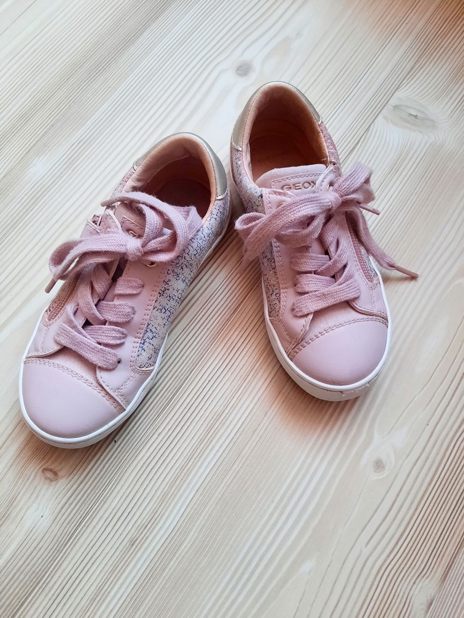 Geox,nike,champion