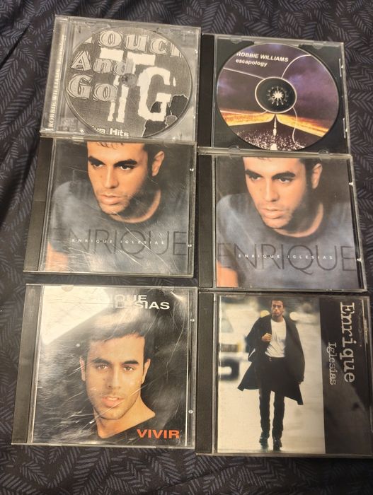 Касетки и дискове с музика