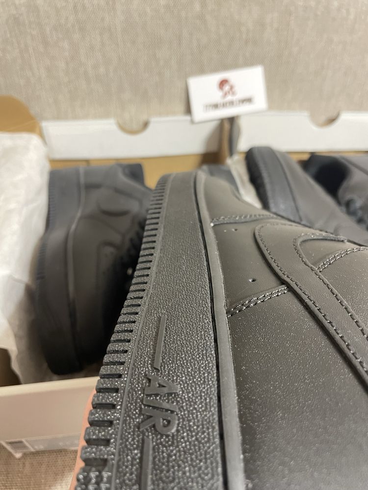 Nike Air Force 1 Triple Black