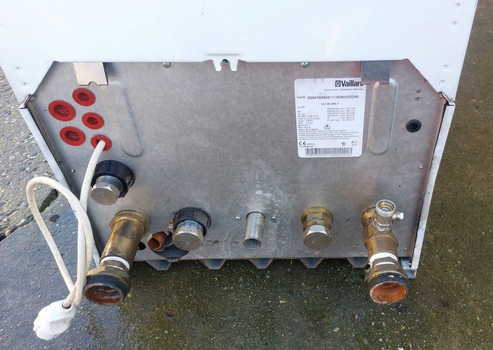 Dezmembrez centrala VAILLANT 656-7 de 60 kw.