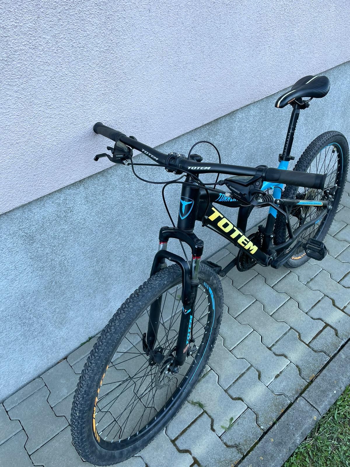 Bicicleta full suspension totem
