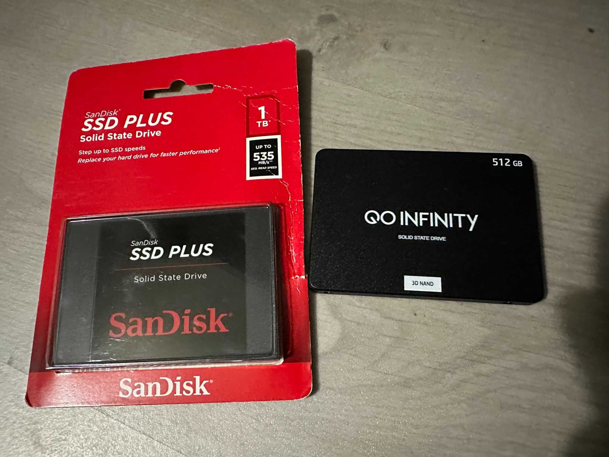 ЛОТ от SSD-та и caddy-та за сървъри