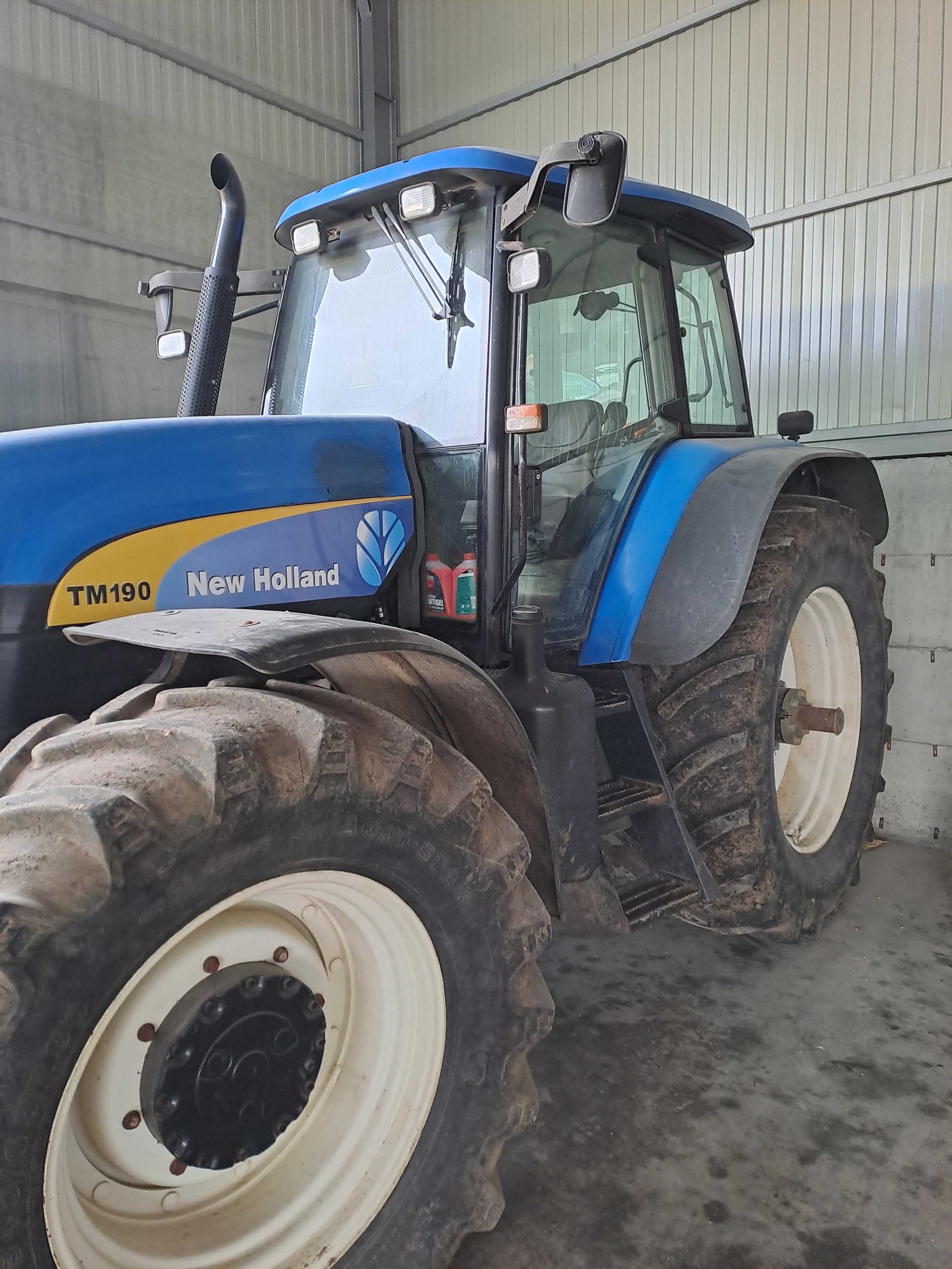 De vânzare tractor new holland tm 190